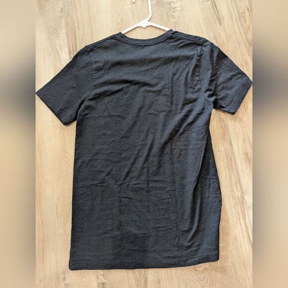 Gildan Black Short Sleeve Tee Retro Graphic - Picture 4 of 5